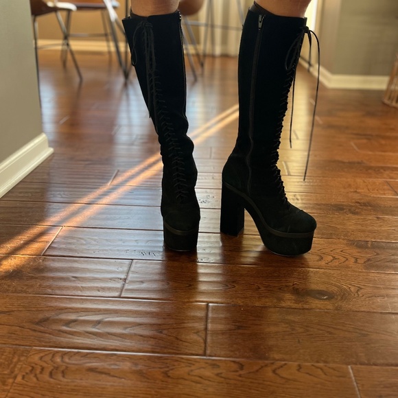 Shellys London Black platform lace up boots, faux suede - Picture 9 of 11